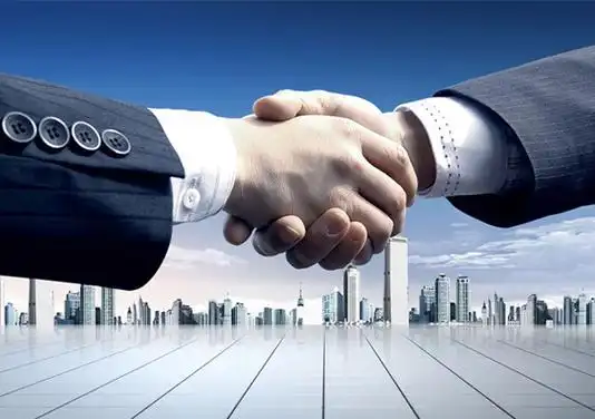 恒瑞家具办公商用家具生产线解析：实木与板材结合的技术优势